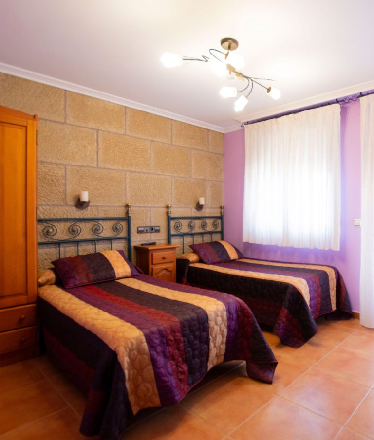 habitaciones albergue el cantaro